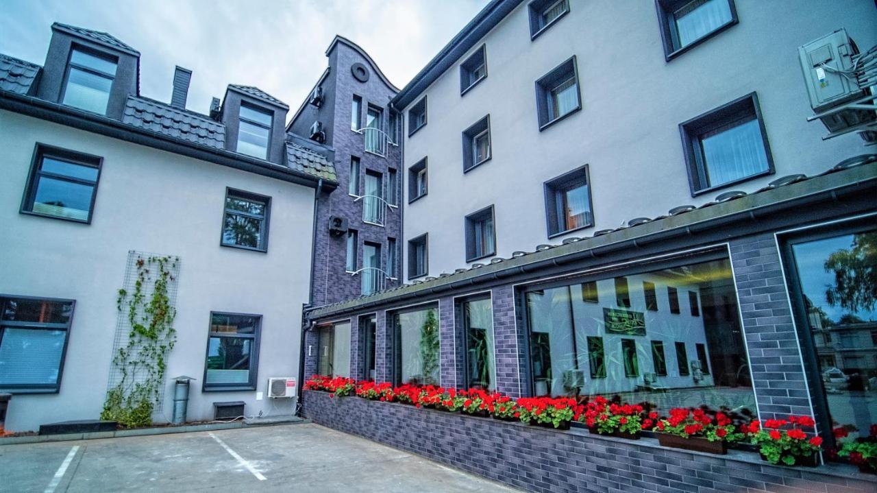 Hotel Senator Konferencje & Spa Starachowice Exterior foto